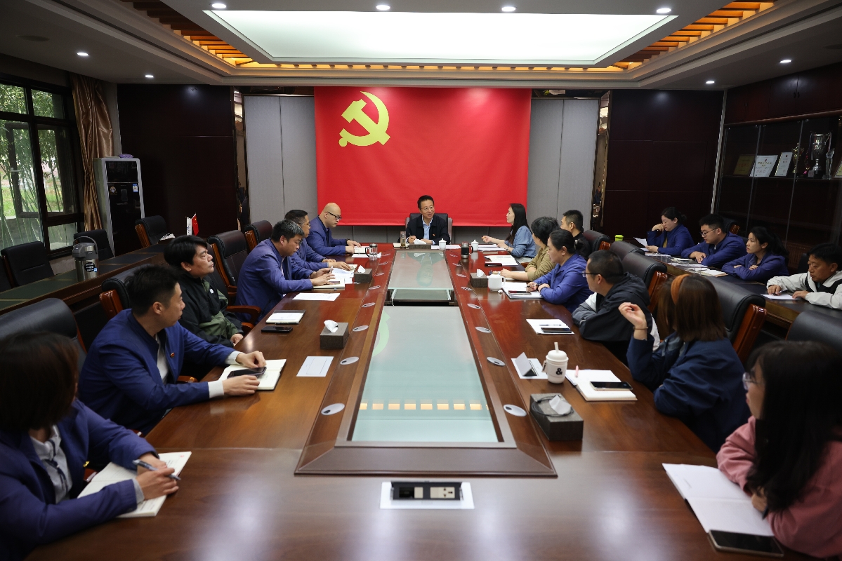 人生就是博官网集团领导班子成员分别赴所属企业调研并听取意见建议